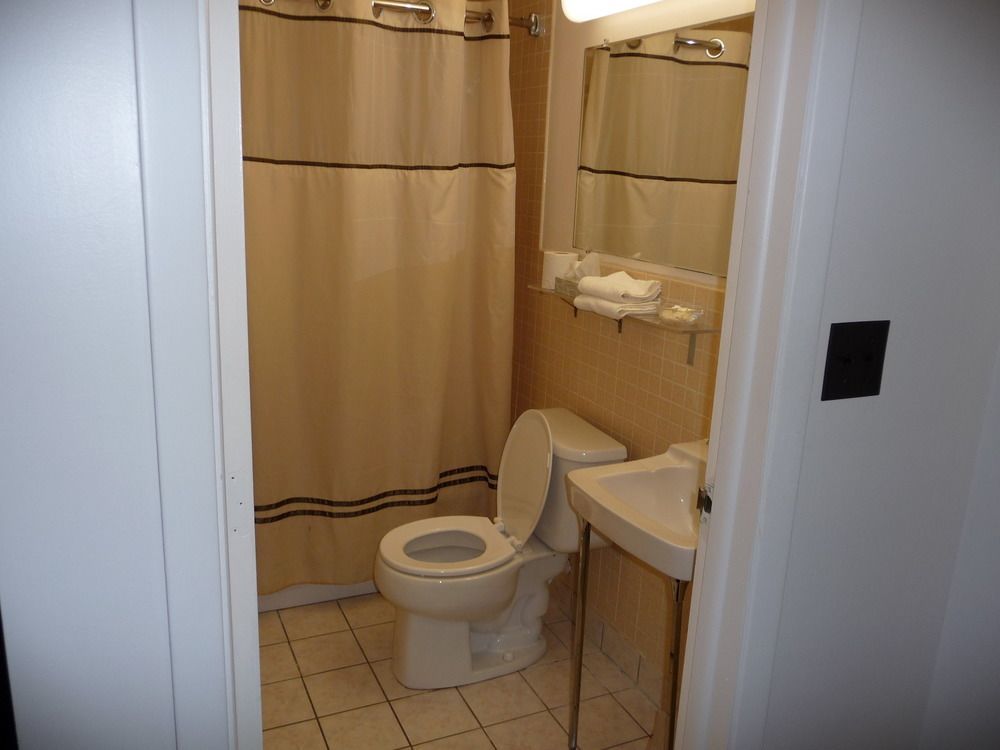 Budget Inn Batavia Eksteriør billede